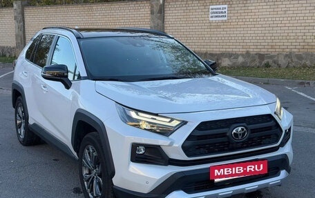 Toyota RAV4, 2025 год, 3 800 000 рублей, 2 фотография