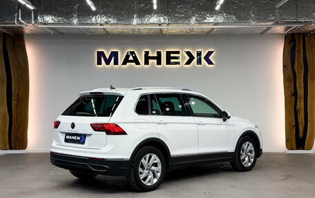 Volkswagen Tiguan II, 2021 год, 2 900 000 рублей, 6 фотография