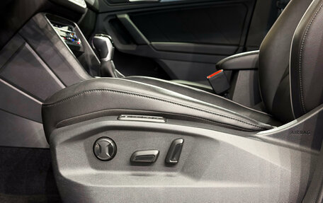 Volkswagen Tiguan II, 2021 год, 2 900 000 рублей, 14 фотография