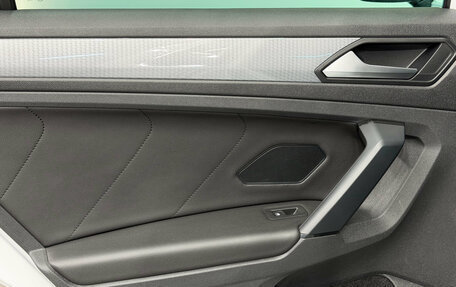 Volkswagen Tiguan II, 2021 год, 2 900 000 рублей, 18 фотография