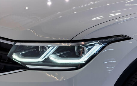 Volkswagen Tiguan II, 2021 год, 2 900 000 рублей, 24 фотография