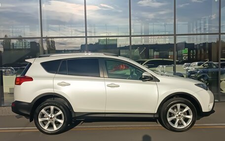 Toyota RAV4, 2015 год, 1 800 000 рублей, 4 фотография