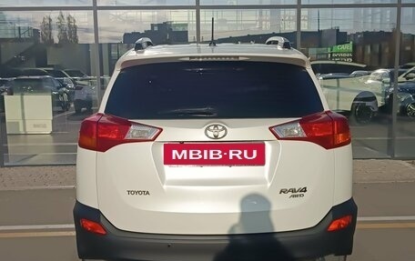 Toyota RAV4, 2015 год, 1 800 000 рублей, 6 фотография