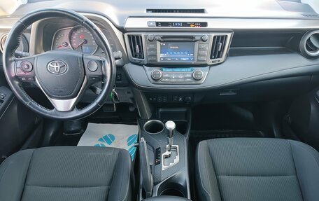 Toyota RAV4, 2015 год, 1 800 000 рублей, 14 фотография