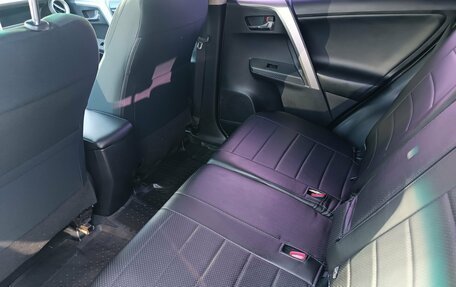 Toyota RAV4, 2015 год, 1 800 000 рублей, 10 фотография