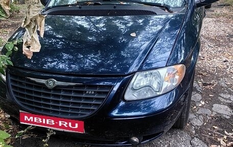 Chrysler Voyager IV, 2003 год, 412 345 рублей, 1 фотография