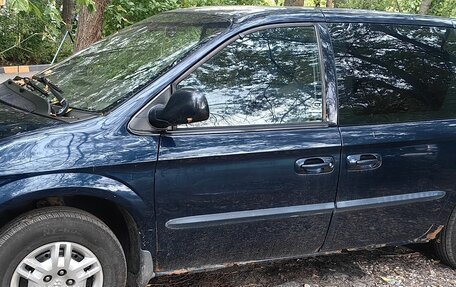 Chrysler Voyager IV, 2003 год, 412 345 рублей, 2 фотография