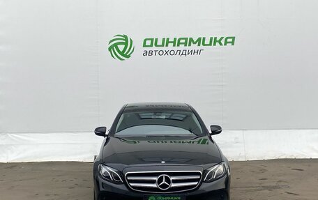 Mercedes-Benz E-Класс, 2019 год, 2 950 000 рублей, 2 фотография