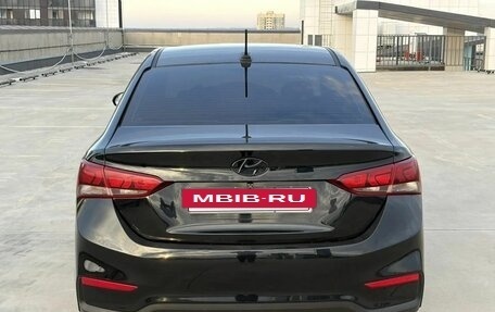 Hyundai Solaris II рестайлинг, 2017 год, 1 070 000 рублей, 4 фотография