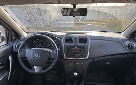 Renault Logan II, 2017 год, 590 000 рублей, 4 фотография