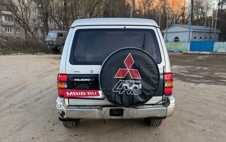 Mitsubishi Pajero III рестайлинг, 1994 год, 750 000 рублей, 3 фотография