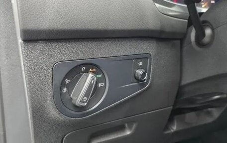 Volkswagen Tiguan II, 2021 год, 3 830 000 рублей, 19 фотография