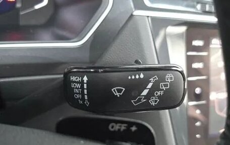 Volkswagen Tiguan II, 2021 год, 3 830 000 рублей, 21 фотография