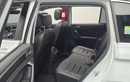 Volkswagen Tiguan II, 2021 год, 3 830 000 рублей, 16 фотография