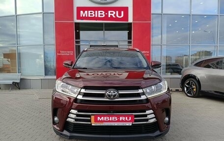 Toyota Highlander III, 2019 год, 4 028 000 рублей, 2 фотография