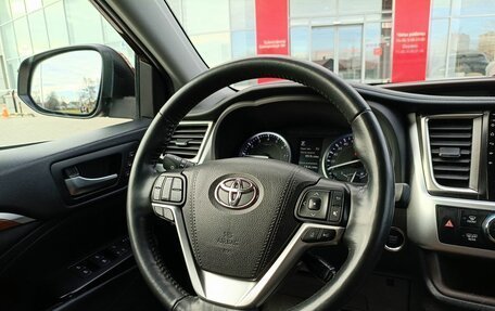 Toyota Highlander III, 2019 год, 4 028 000 рублей, 10 фотография