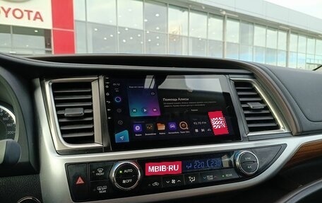 Toyota Highlander III, 2019 год, 4 028 000 рублей, 13 фотография