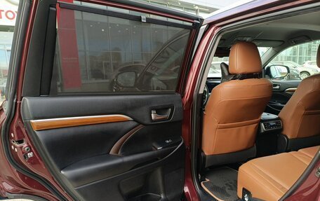 Toyota Highlander III, 2019 год, 4 028 000 рублей, 15 фотография