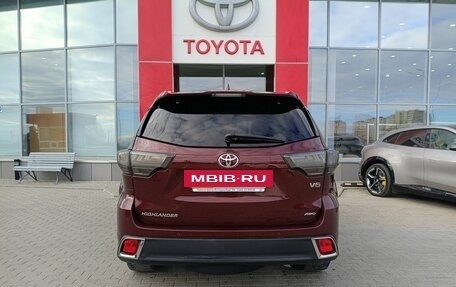 Toyota Highlander III, 2019 год, 4 028 000 рублей, 20 фотография