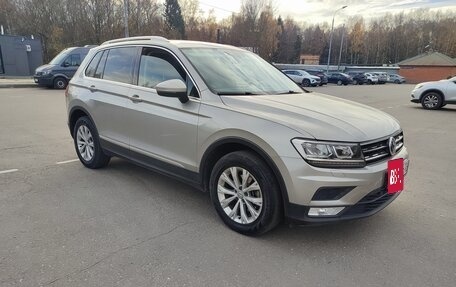 Volkswagen Tiguan II, 2017 год, 2 450 000 рублей, 3 фотография