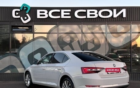Skoda Superb III рестайлинг, 2018 год, 1 797 000 рублей, 3 фотография