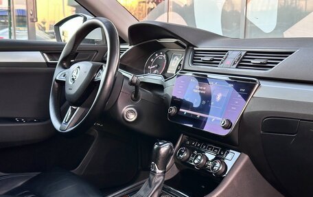 Skoda Superb III рестайлинг, 2018 год, 1 797 000 рублей, 12 фотография