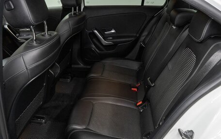 Mercedes-Benz A-Класс, 2019 год, 2 849 000 рублей, 16 фотография