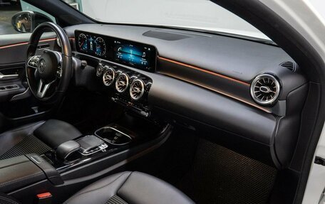 Mercedes-Benz A-Класс, 2019 год, 2 849 000 рублей, 17 фотография