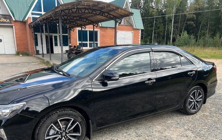 Toyota Camry, 2017 год, 2 200 000 рублей, 10 фотография