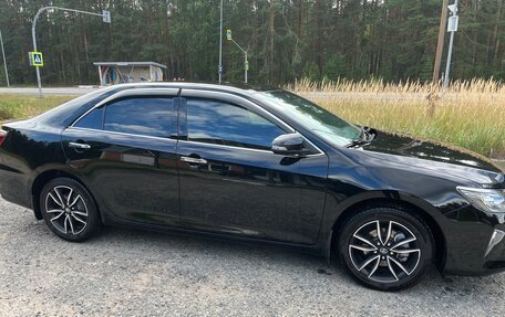 Toyota Camry, 2017 год, 2 200 000 рублей, 11 фотография