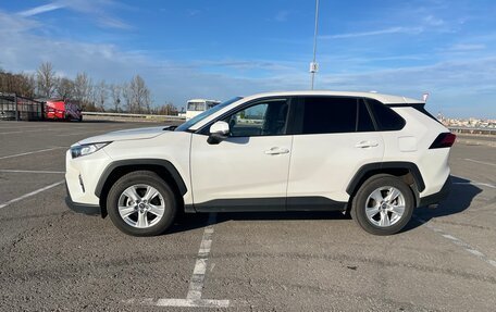 Toyota RAV4, 2025 год, 3 300 000 рублей, 4 фотография