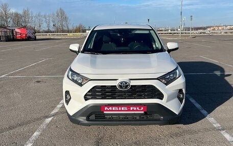 Toyota RAV4, 2025 год, 3 300 000 рублей, 2 фотография