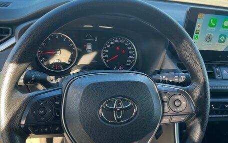 Toyota RAV4, 2025 год, 3 300 000 рублей, 10 фотография