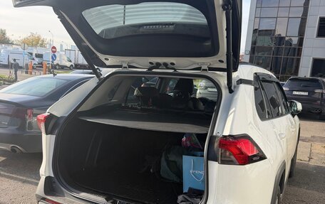 Toyota RAV4, 2021 год, 3 249 000 рублей, 9 фотография