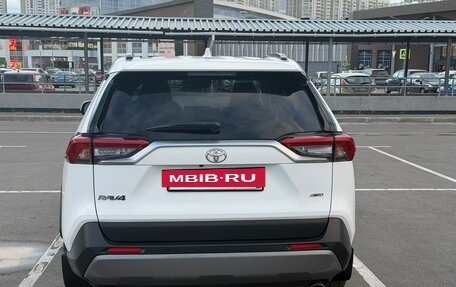 Toyota RAV4, 2021 год, 3 249 000 рублей, 11 фотография