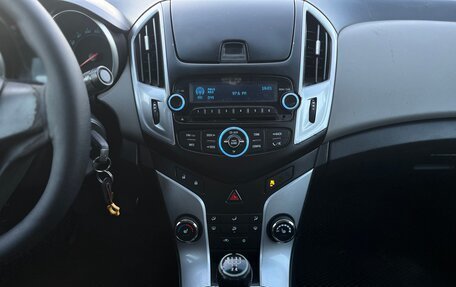 Chevrolet Cruze II, 2014 год, 559 999 рублей, 18 фотография