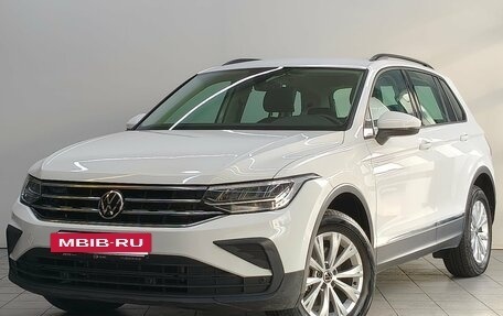 Volkswagen Tiguan II, 2021 год, 2 880 000 рублей, 2 фотография