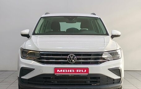 Volkswagen Tiguan II, 2021 год, 2 880 000 рублей, 3 фотография