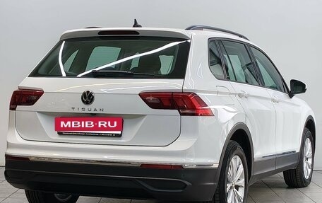 Volkswagen Tiguan II, 2021 год, 2 880 000 рублей, 6 фотография