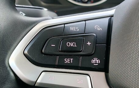 Volkswagen Tiguan II, 2021 год, 2 880 000 рублей, 25 фотография
