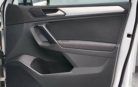 Volkswagen Tiguan II, 2021 год, 2 880 000 рублей, 31 фотография