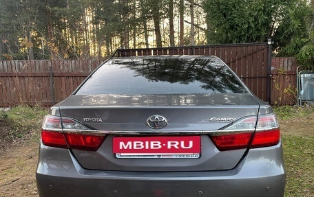 Toyota Camry, 2015 год, 1 830 000 рублей, 3 фотография