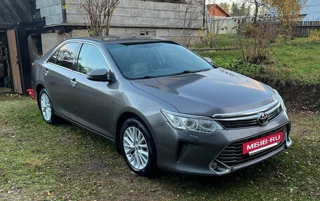 Toyota Camry, 2015 год, 1 830 000 рублей, 2 фотография