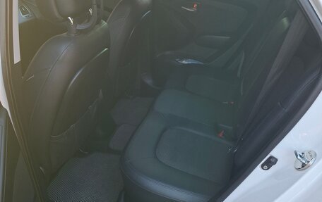 Hyundai ix35 I рестайлинг, 2011 год, 1 200 000 рублей, 14 фотография