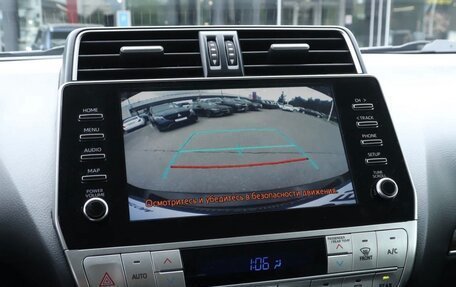 Toyota Land Cruiser Prado 150 рестайлинг, 2020 год, 4 380 000 рублей, 8 фотография