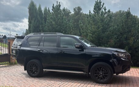 Toyota Land Cruiser Prado 150 рестайлинг, 2020 год, 4 380 000 рублей, 28 фотография