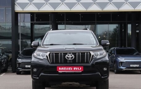 Toyota Land Cruiser Prado 150 рестайлинг, 2020 год, 4 380 000 рублей, 25 фотография