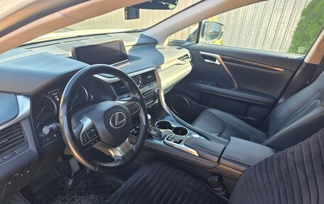 Lexus RX IV рестайлинг, 2018 год, 4 400 000 рублей, 16 фотография