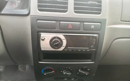 KIA Rio II, 2005 год, 135 000 рублей, 16 фотография