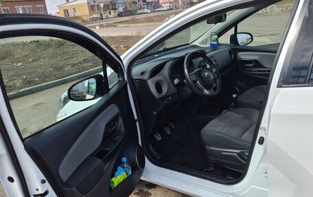 Toyota Yaris III, 2016 год, 1 000 000 рублей, 3 фотография
